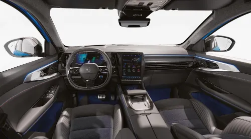 Die Cockpitansicht vom Renault Rafale bei RRG.