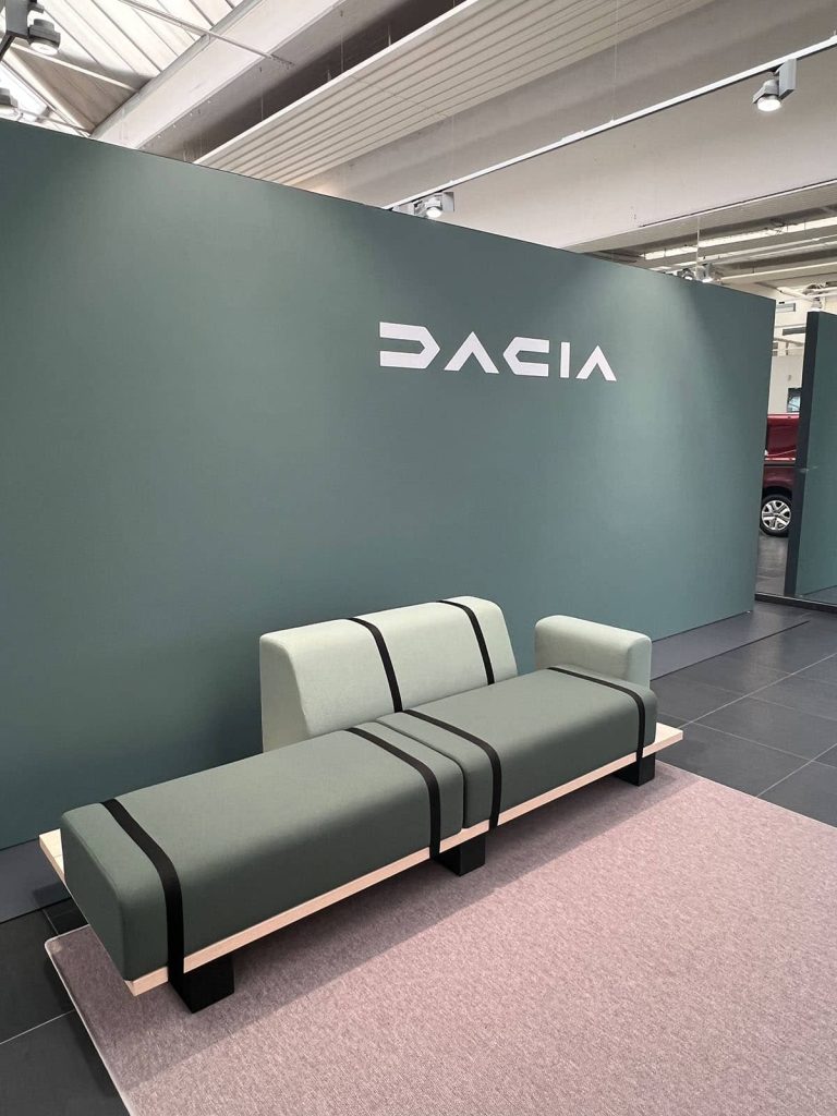 Dacia Köln RRG Autohaus Innenraum