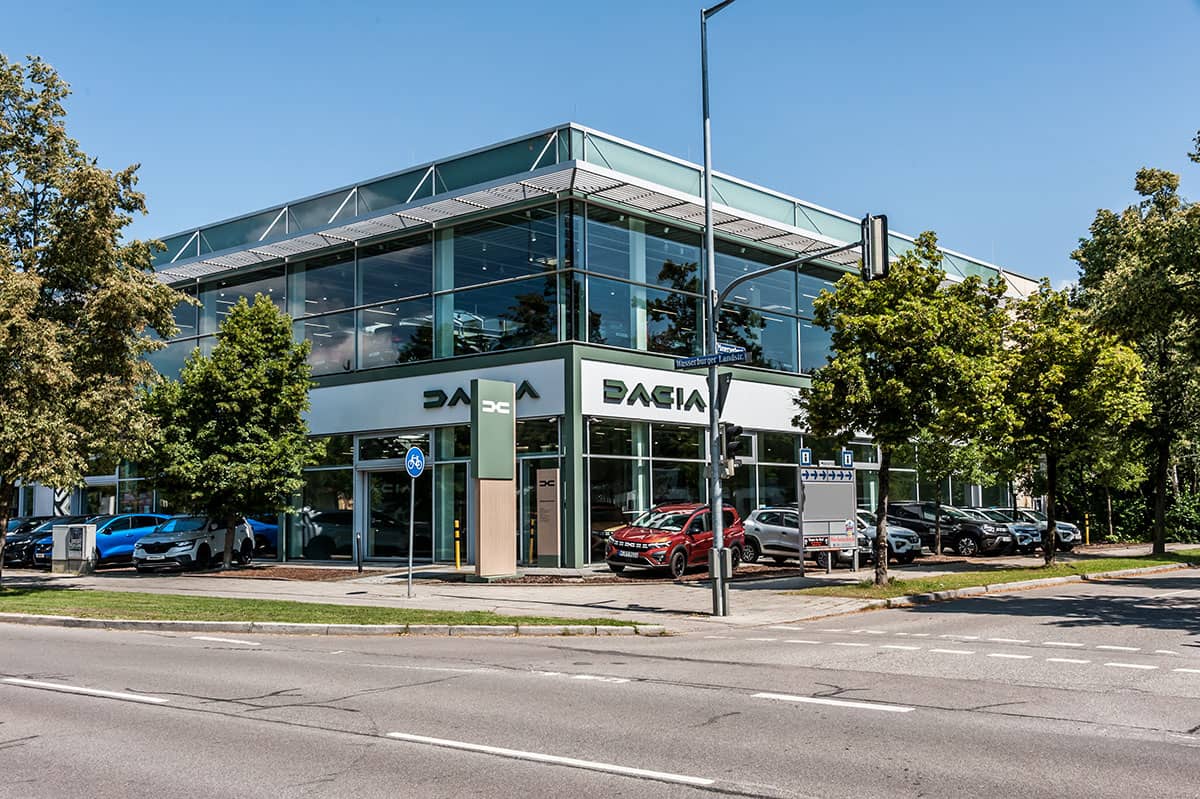 Dacia München Trudering Außenansicht