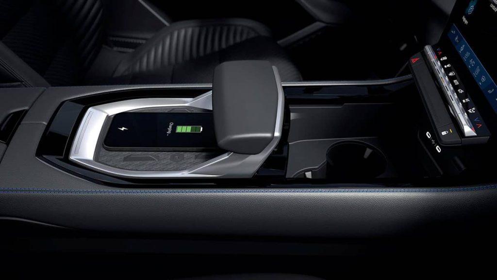 Renault Austral Mittelkonsole mit induktiver Ladefunktion