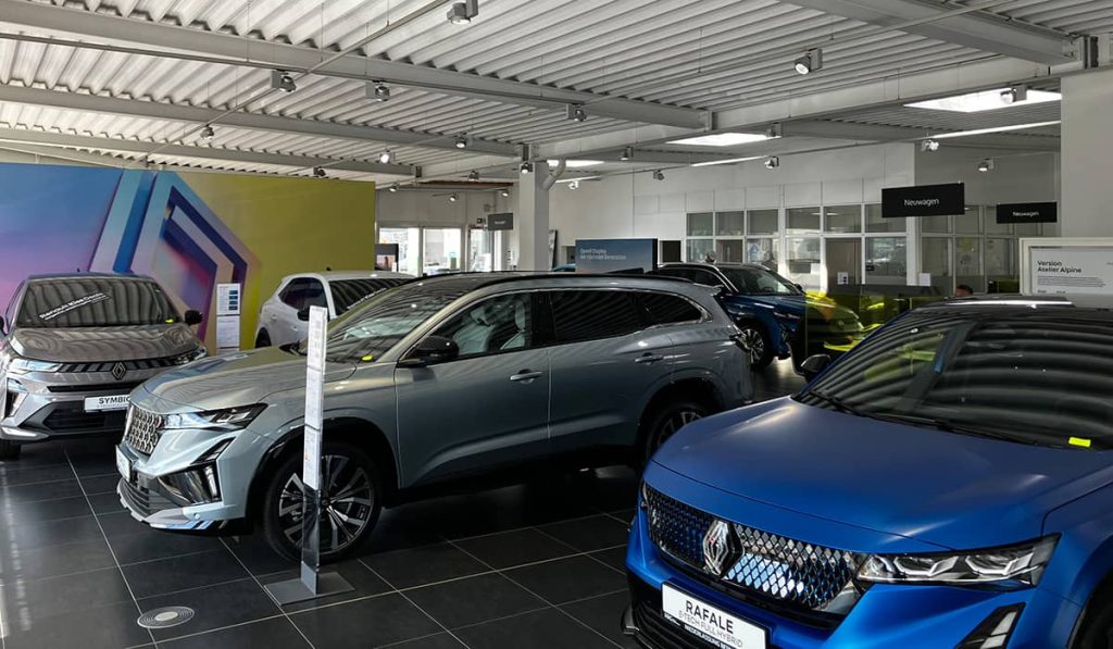 Renault Berlin Pankow Rafale und Austral im Showroom