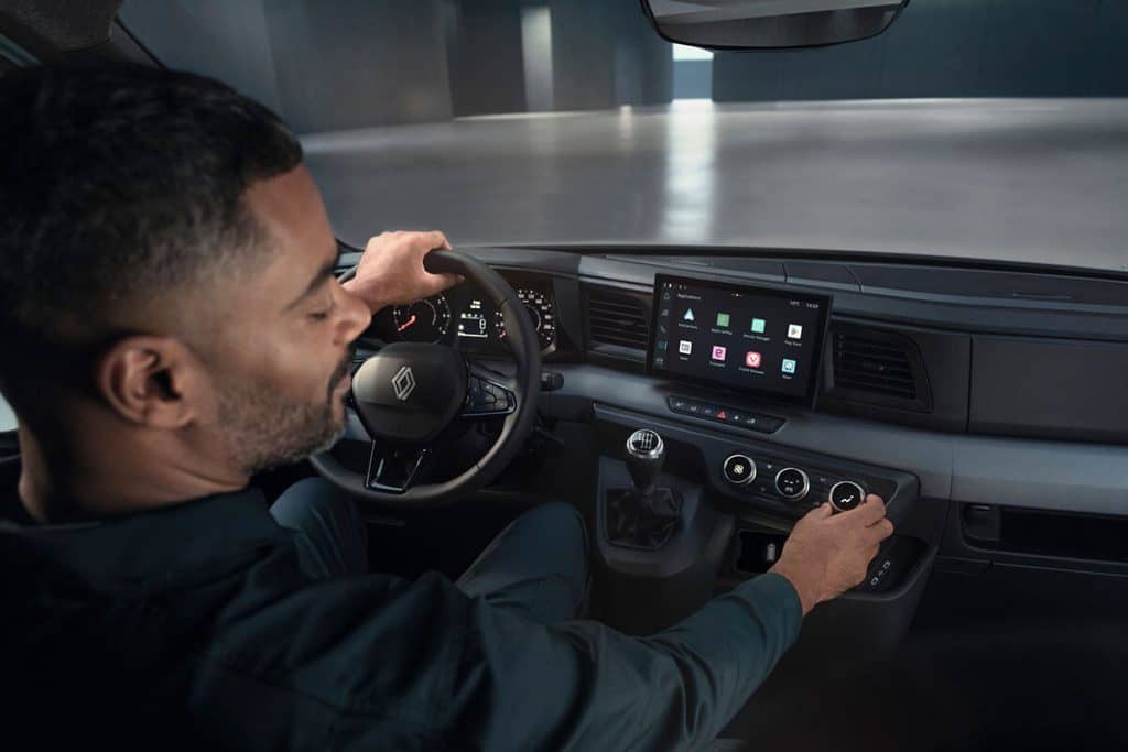 Renault Master Kastenwagen Cockpit