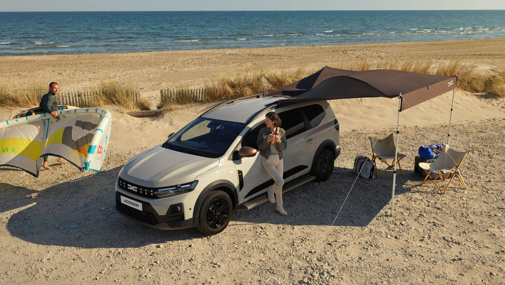 Der Dacia Jogger Facelift mit Camping-Pavillon bei RRG.
