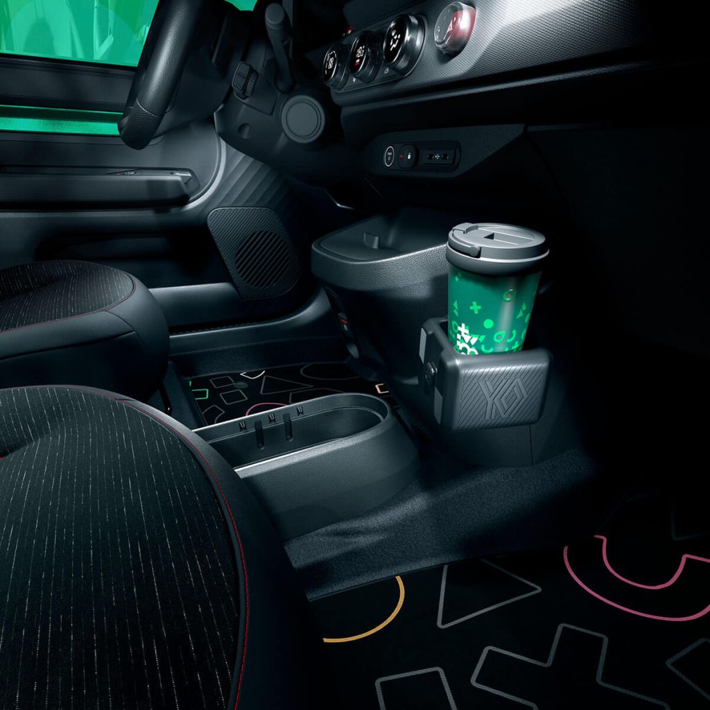 Renault Twingo Innenraum mit YouClip Getränkehalter