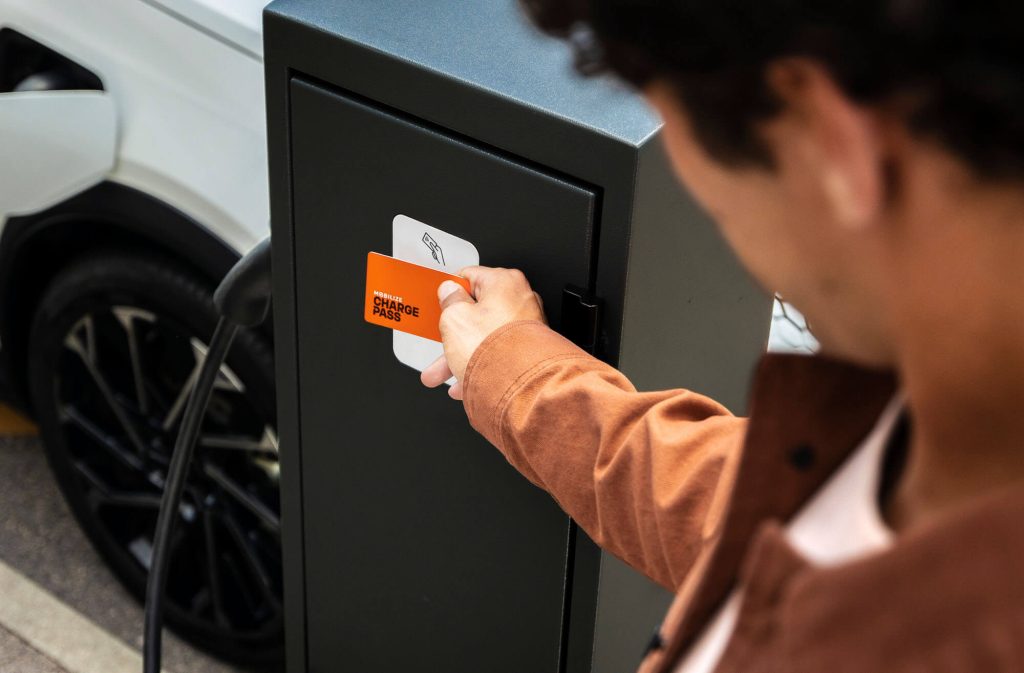 Mobilize Charge Pass Ladesäule