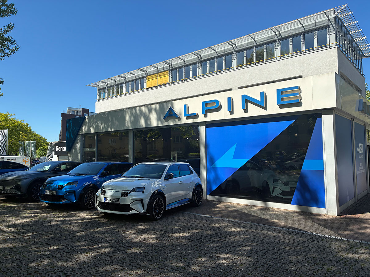 RRG Hamburg Alpine Store