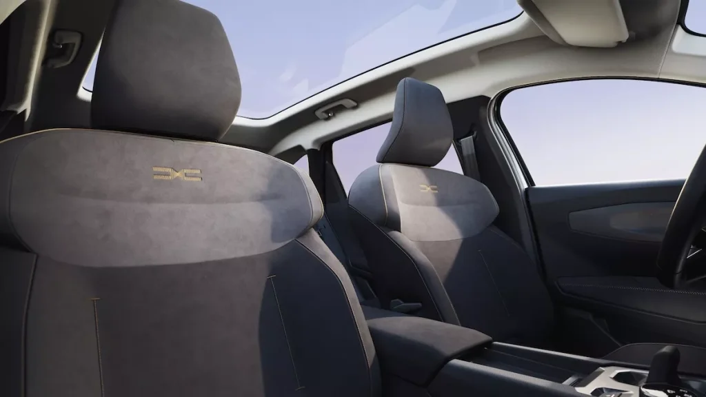 Bequeme Sitze und viel Beinfreiheit im neuen Dacia Striker bei RRG!