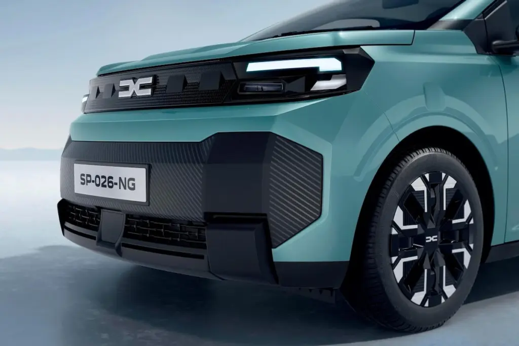 Die markante Front des neuen Dacia Spring bei Ihrem RRG Händler!