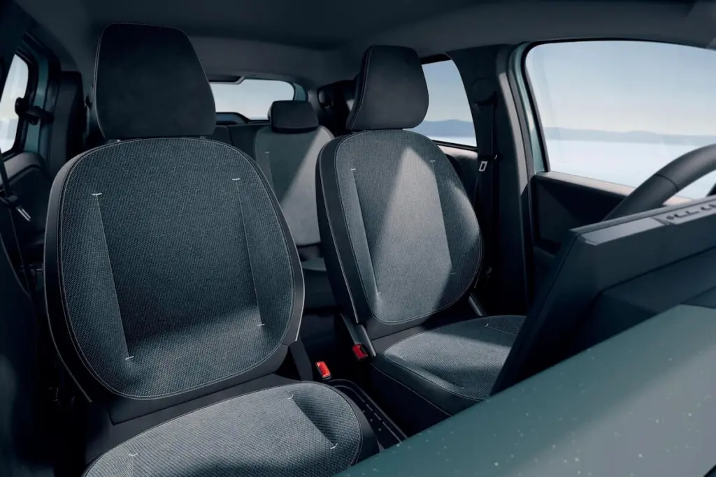 Der Innenraum des neuen Dacia Spring bei Ihrem RRG Händler! 