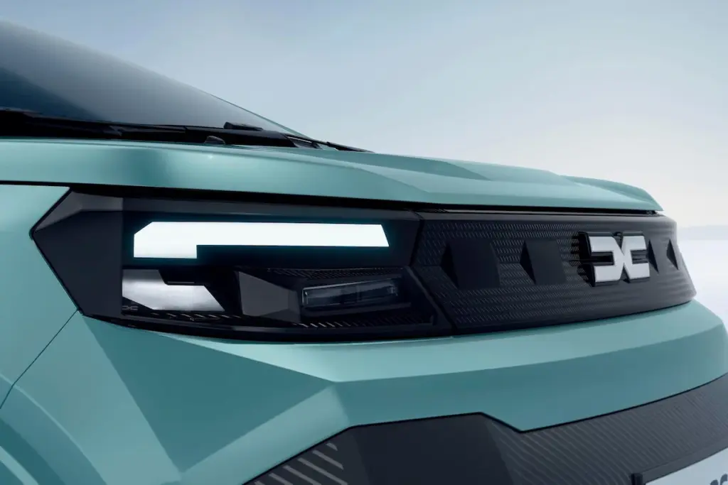 Der neue Dacia Spring überzeugt mit markanter LED-Lichtsignatur. 